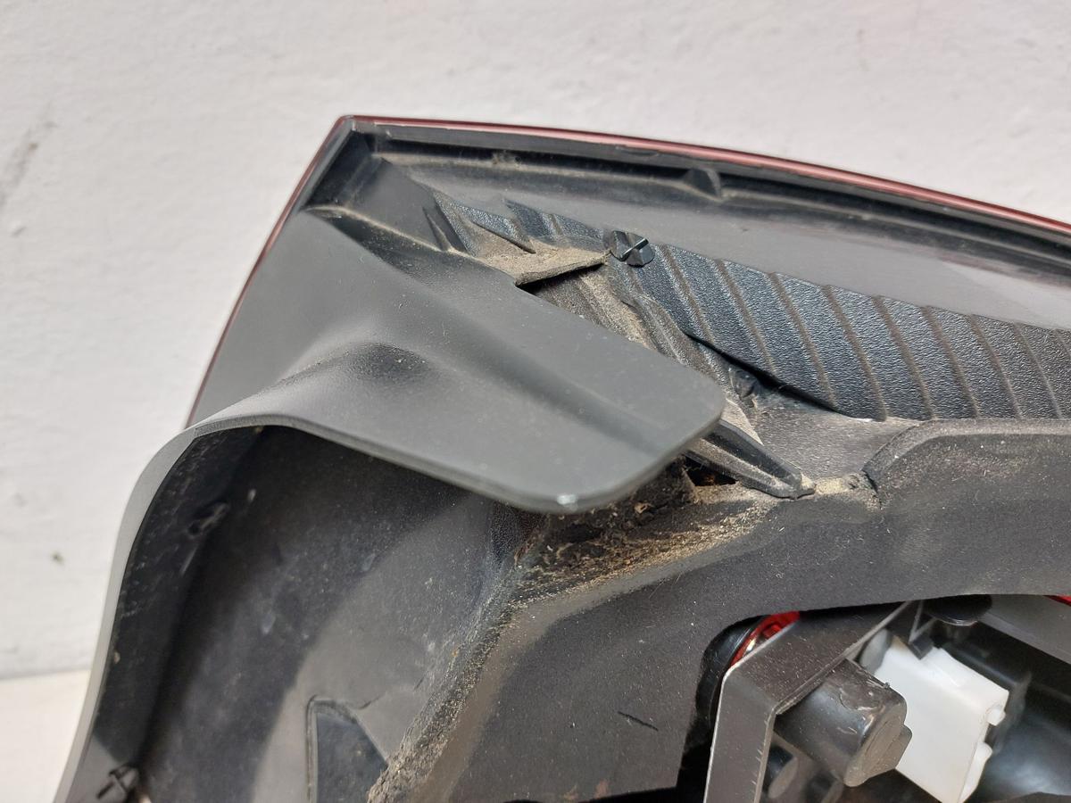 Peugeot 407 6D 6E R&uuml;ckleuchte links Limo R&uuml;cklicht R&uuml;ckscheinwerfer Depo