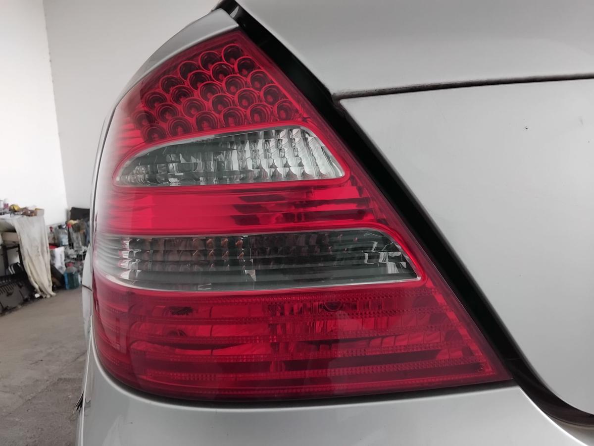 Mercedes E-Klasse W211 orig R&uuml;ckleuchte Heckleuchte links LED BJ2004 Limousine