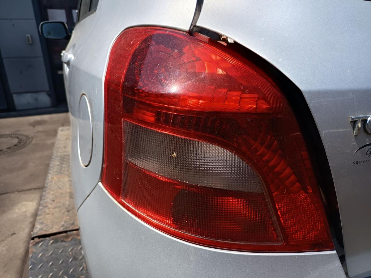 Toyota Yaris P9 original R&uuml;ckleuchte links 5 T&uuml;rer Baujahr 2008