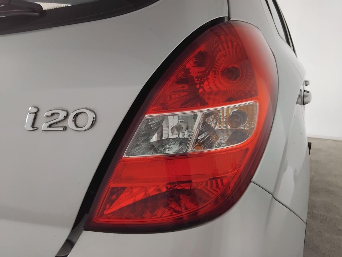Hyundai i20 PB original R&uuml;ckleuchte Heckleuchte Schlussleuchte rechts BJ2011