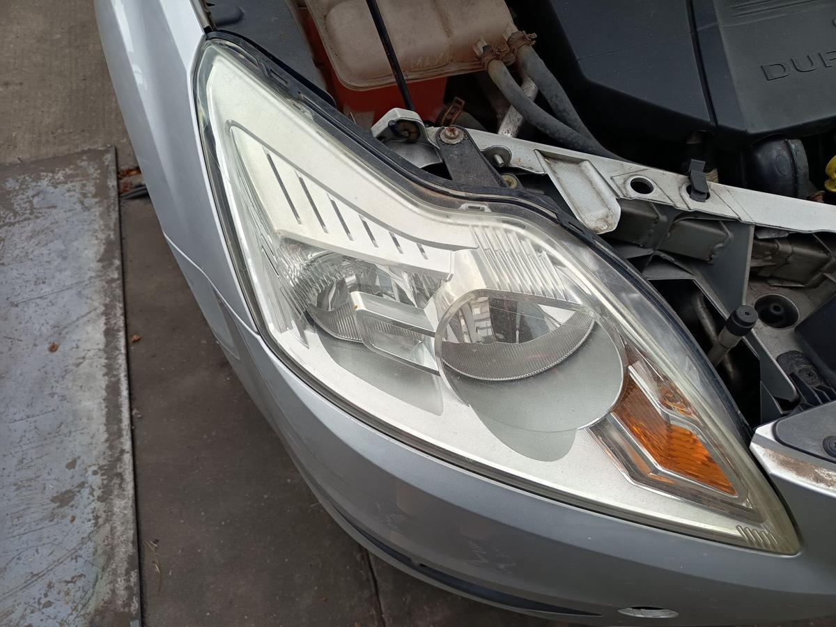 Ford Focus II DA3 original Scheinwerfer rechts Halogen Facelift Bj 2008