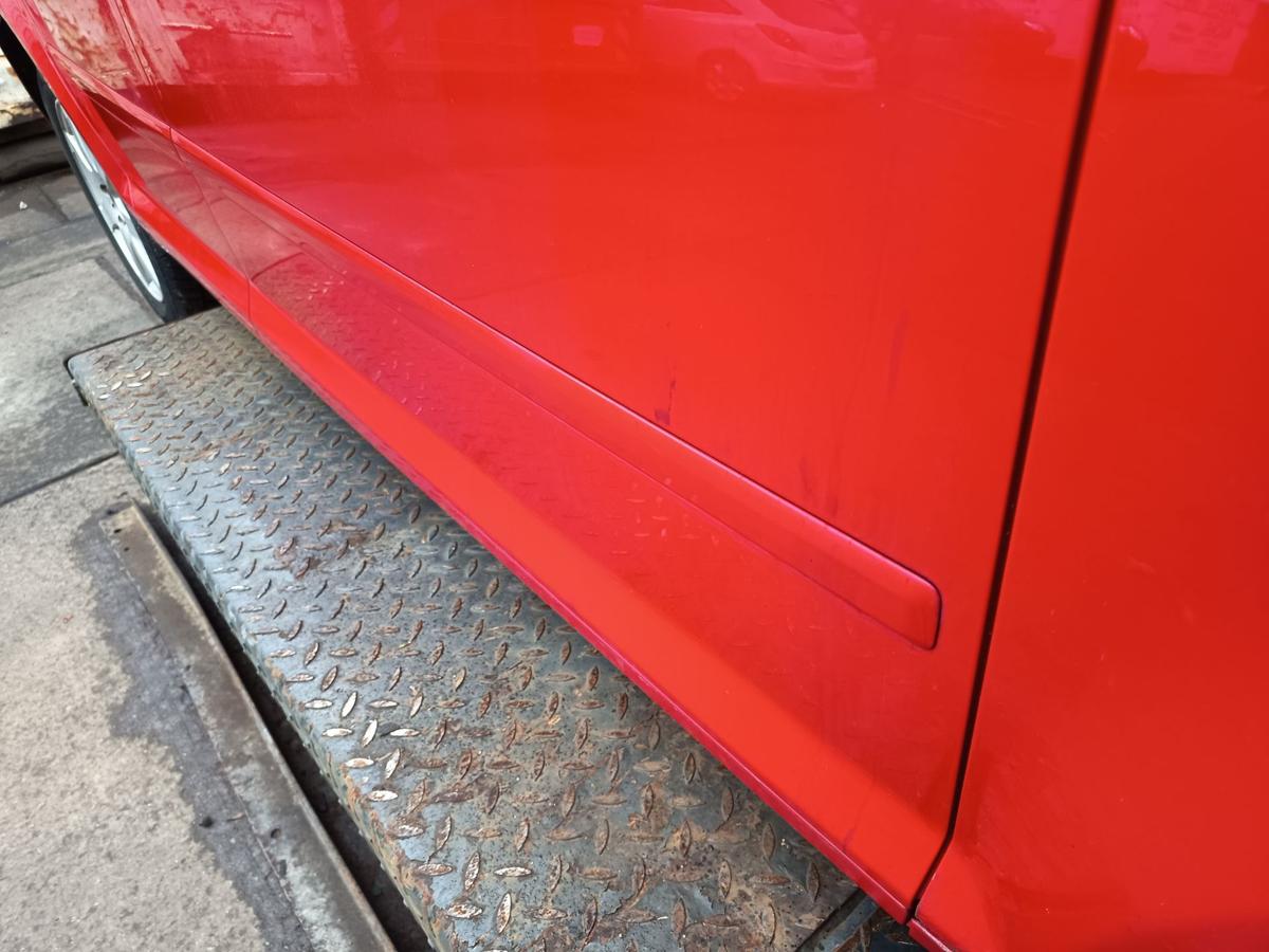 Audi A3 8PA original T&uuml;r vorn rechts Beifahrer Y3J Brillantrot Bj 2005