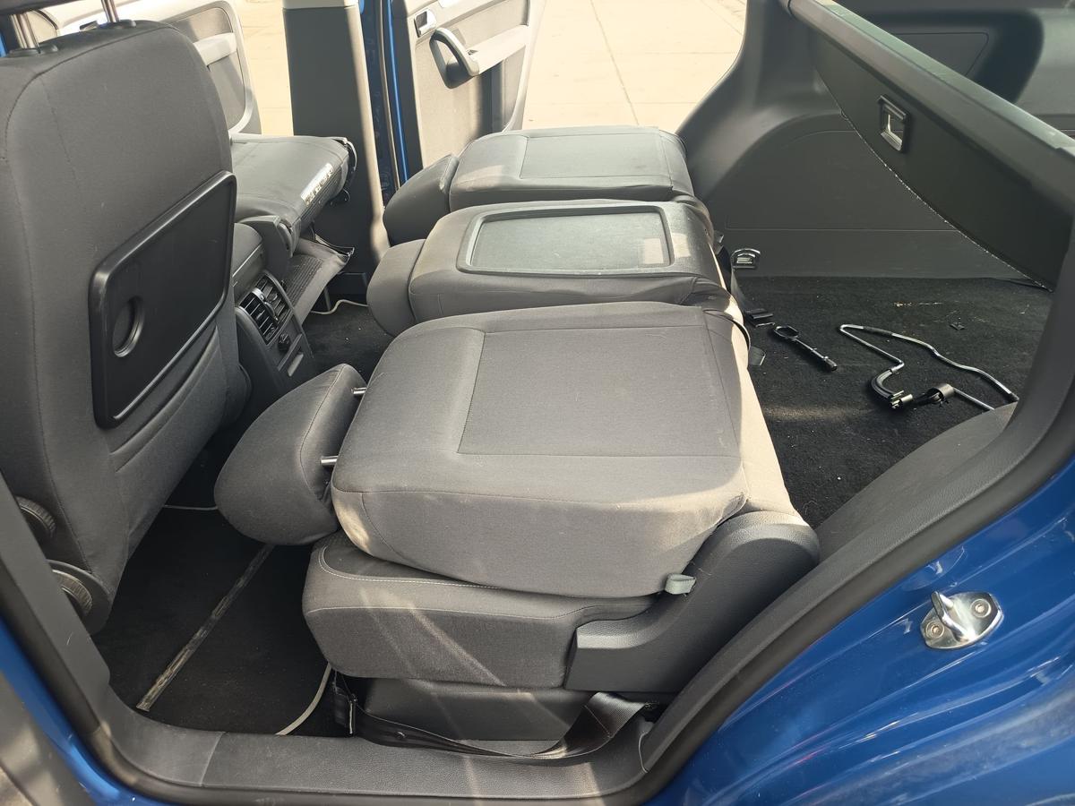 VW Touran GP 1T Einzelsitz hinten links Reihe 2 Stoff schwarz/anthrazit Bj 2009
