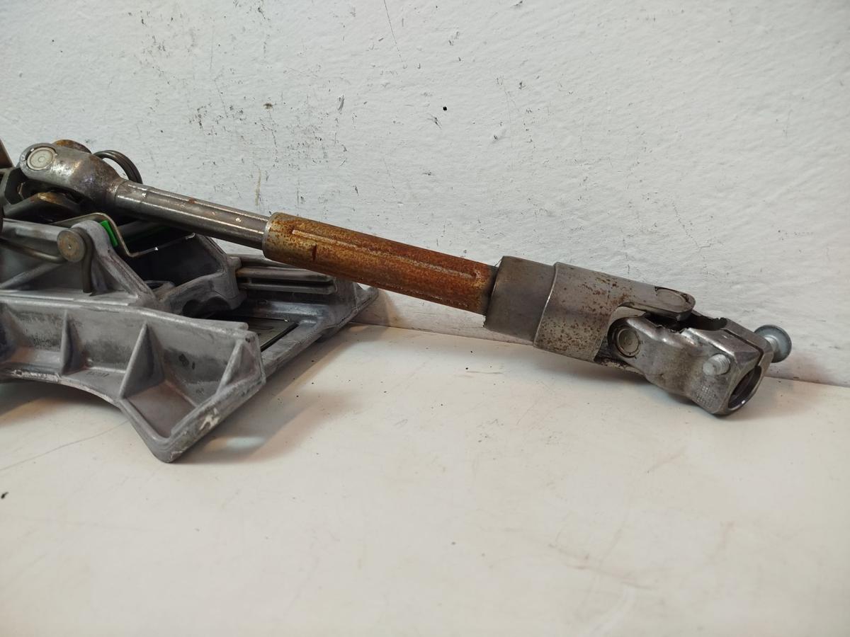 Ford Focus DYB CEW Turnier Lenks&auml;ule Lenkung Mantelrohr OEM