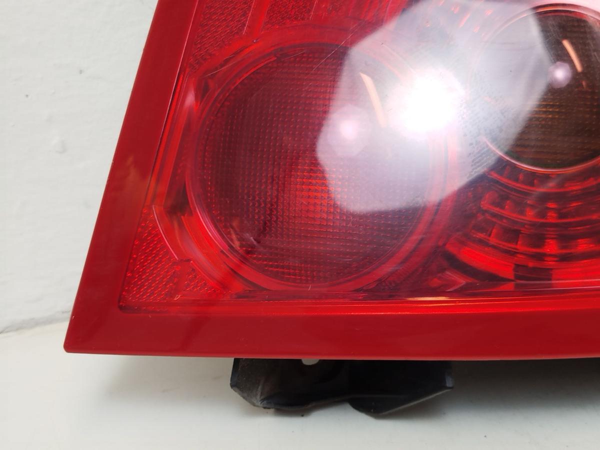Nissan Primera P12 Fliessheck R&uuml;ckleuchte links R&uuml;cklicht Heckleuchte 5 t&uuml;rig OE