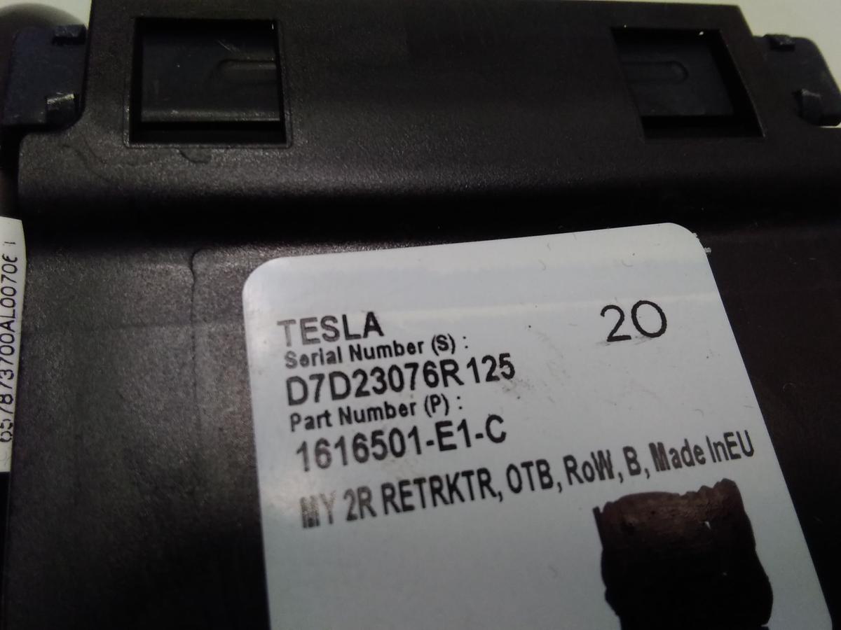 Tesla Model Y original Sicherheitsgurt hinten schwarz unfallfrei Bj.2023