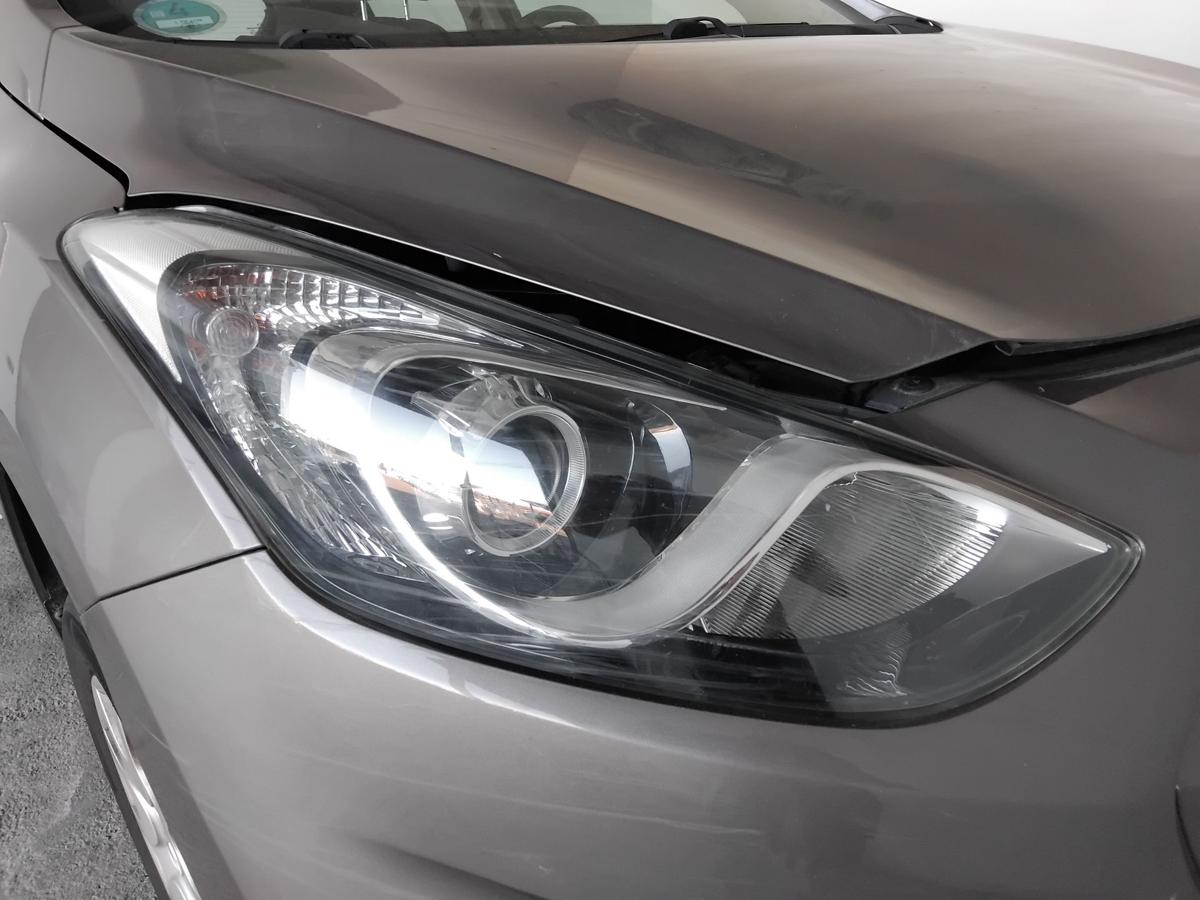 Hyundai i30 GD original Scheinwerfer vorn rechts Halogen mit LWR BJ2013