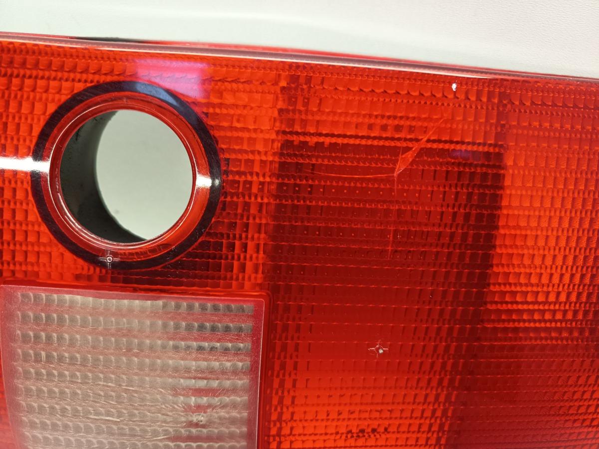 Audi Cabrio B3 8G7 orig Heckblende Lichtband Mitte 8G0945225 Bj 1991