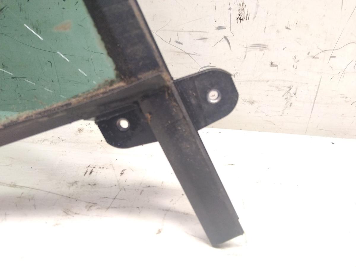 VW Golf Sportsvan Dreieckscheibe Scheibe T&uuml;r hinten rechts original Bj.2017