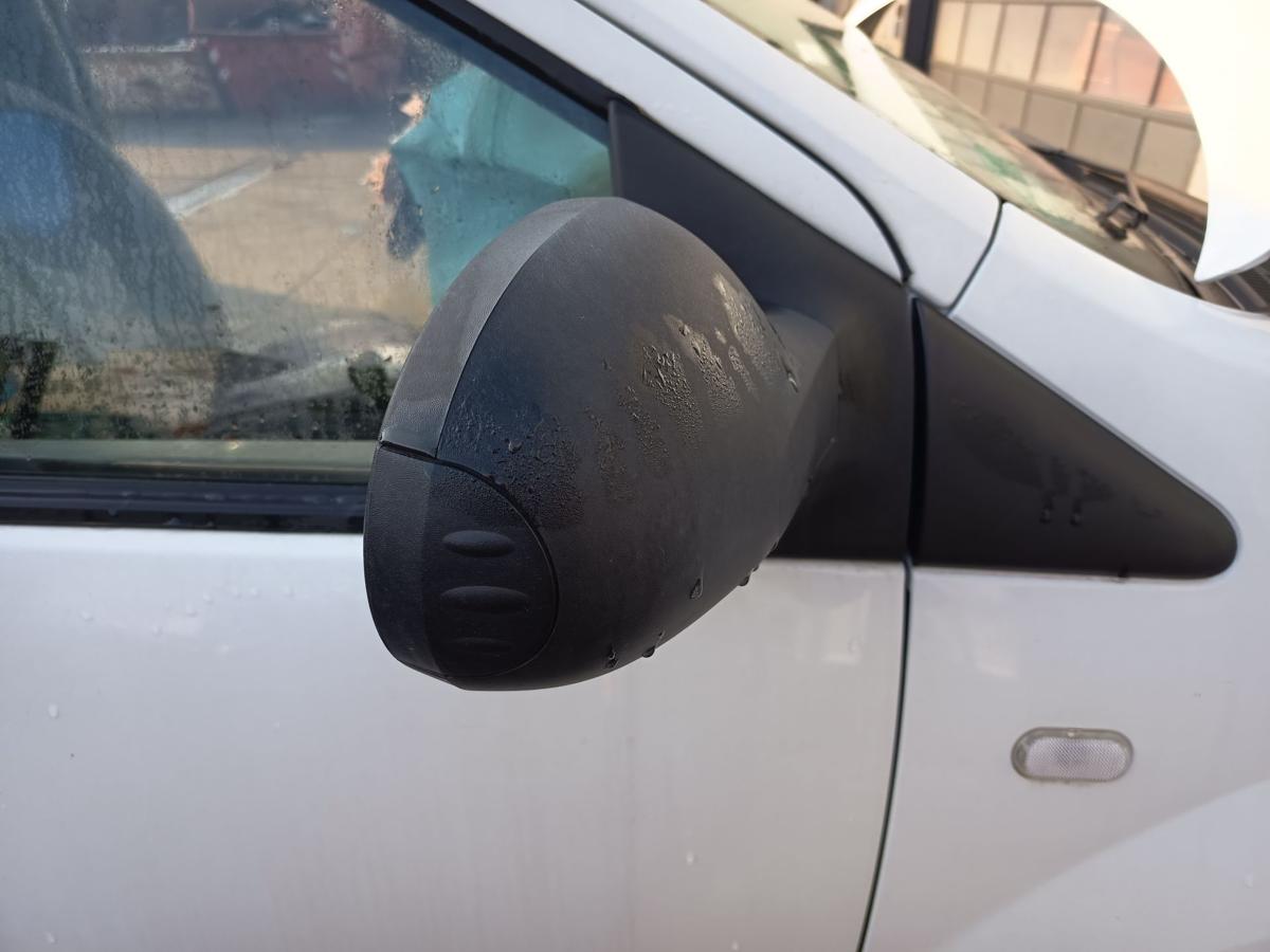 Renault Twingo II original Aussenspiegel rechts manuell unlackiert Bj 2009