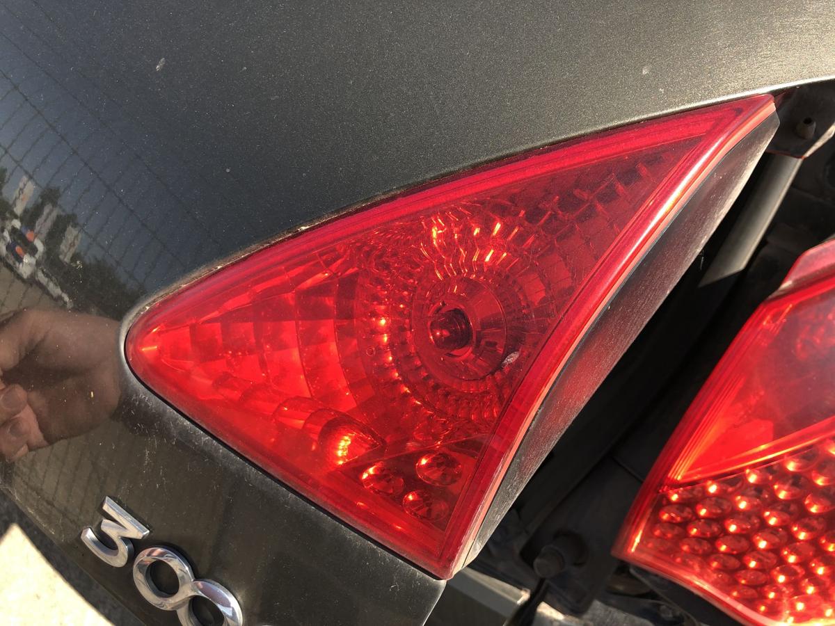 Peugeot 3008 I Typ 0U Rückleuchte innen rechts Heckleuchte Rücklicht Innenteil