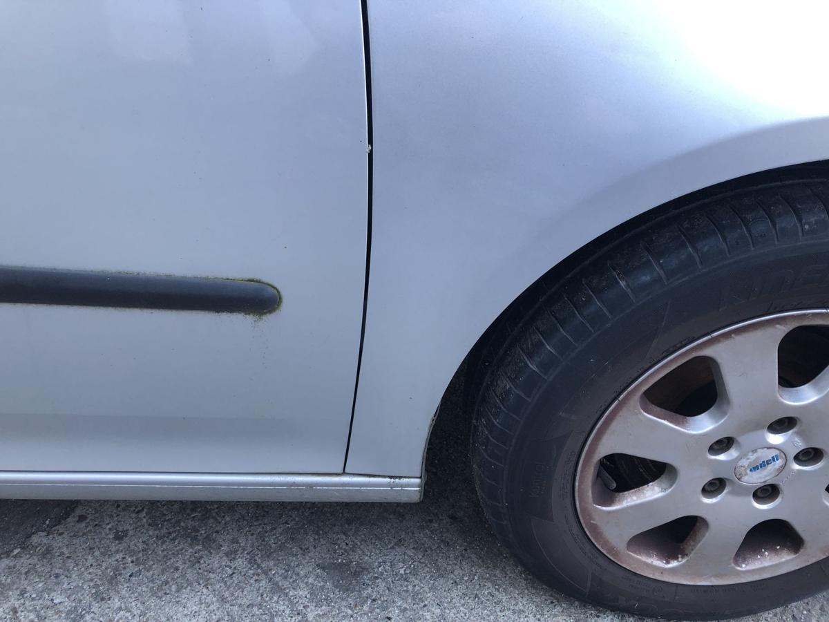 VW Golf 5 V 1K Kotfl&uuml;gel vorn rechts Beifahrerseite LA7W Reflexsilber Metallic