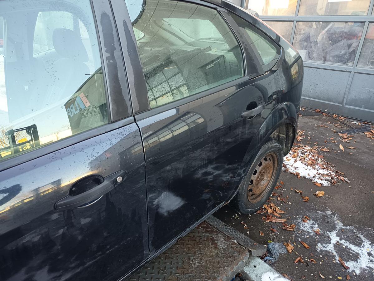 Ford Focus II original T&uuml;r hinten links Fond Pantherschwarz Bj 2008