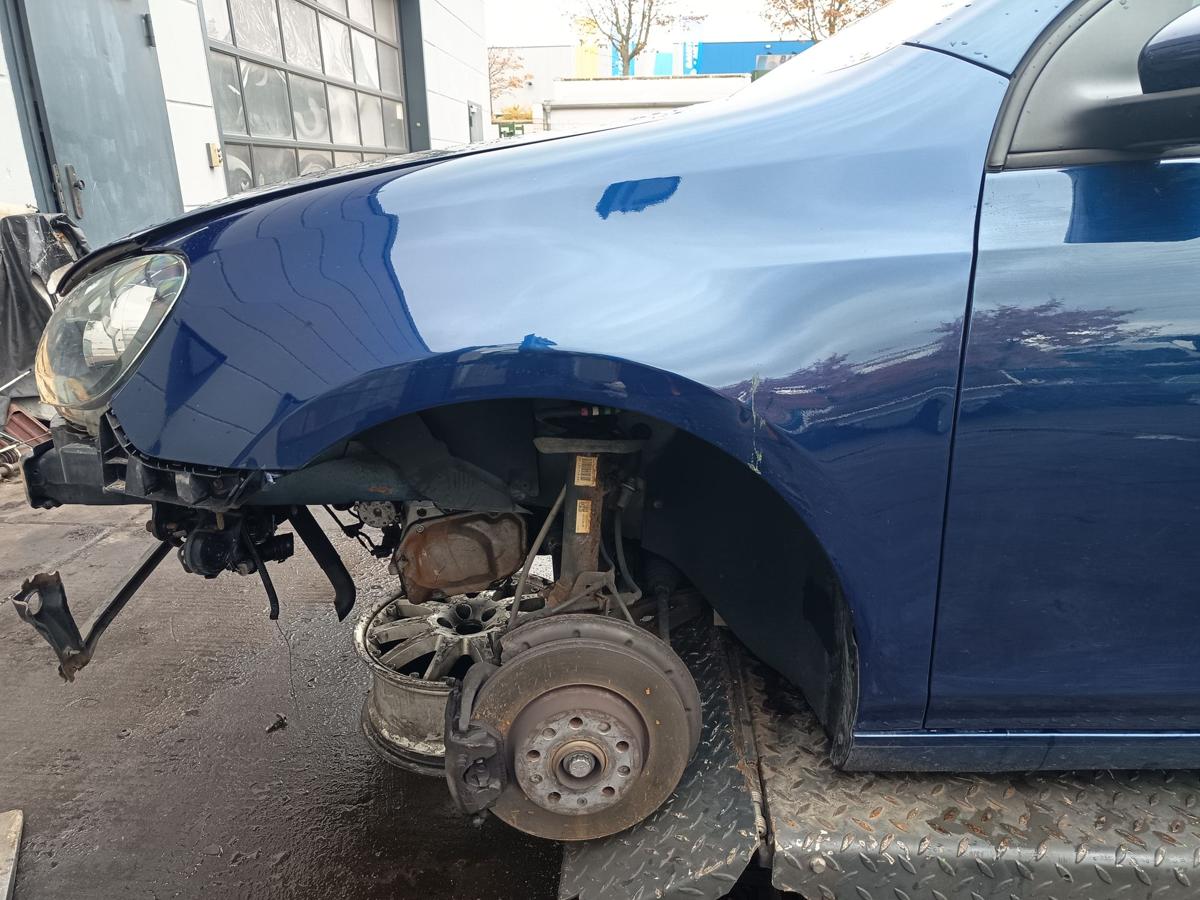 VW Golf VI 6 Limo original Kotflügel links LD5Q Blau Bj 2009 VW Golf VI 6 Limo original Kotflügel links LD5Q Blau Bj 2009