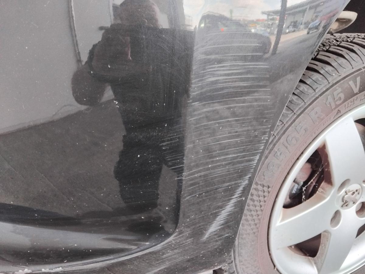 Peugeot 207 original Stoßstange Stossfänger vorn Sport BJ2009