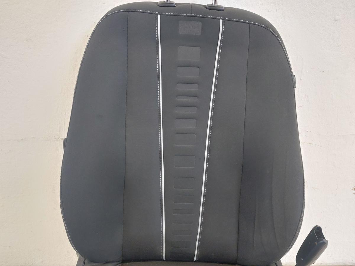 Renault Megane III 3 Sitz vorn links Fahrersitz Stoff mit Heizung Stoffsitz