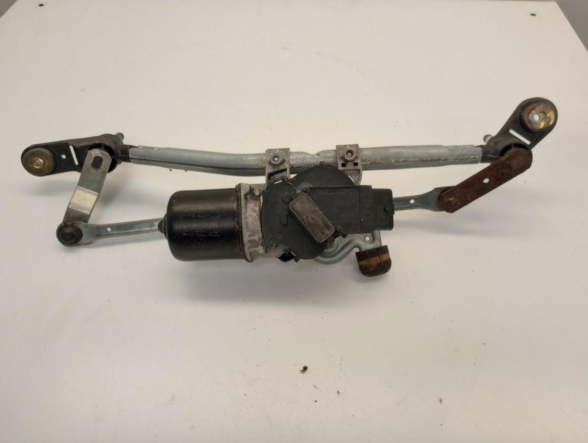 Renault Clio III 3trg orig Wischermotor vorn mit Gestänge 8200268931 Bj 2006