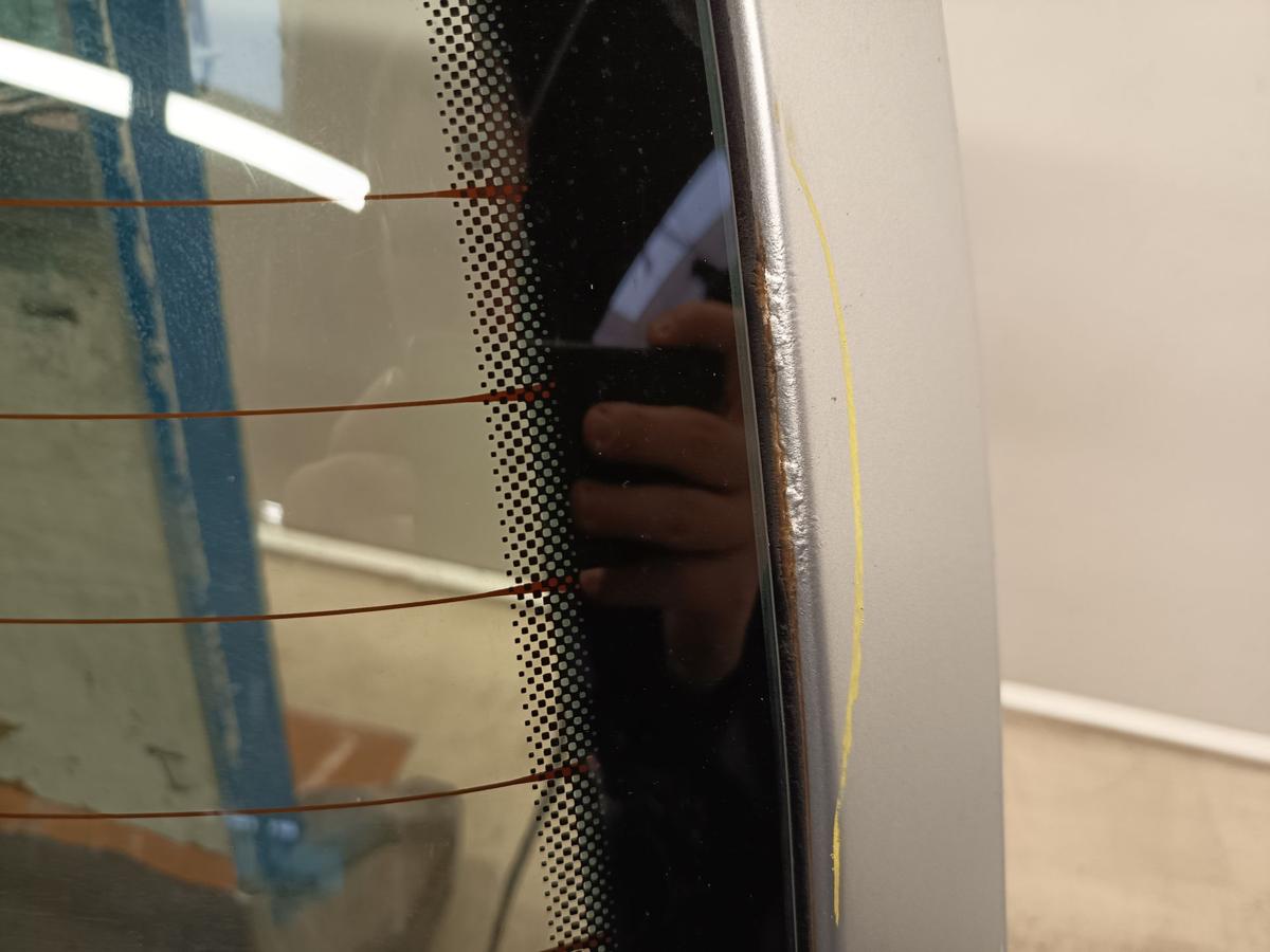 VW Golf IV original Heckklappe mit Scheibe LA7W Silber Rost Baujahr 2001