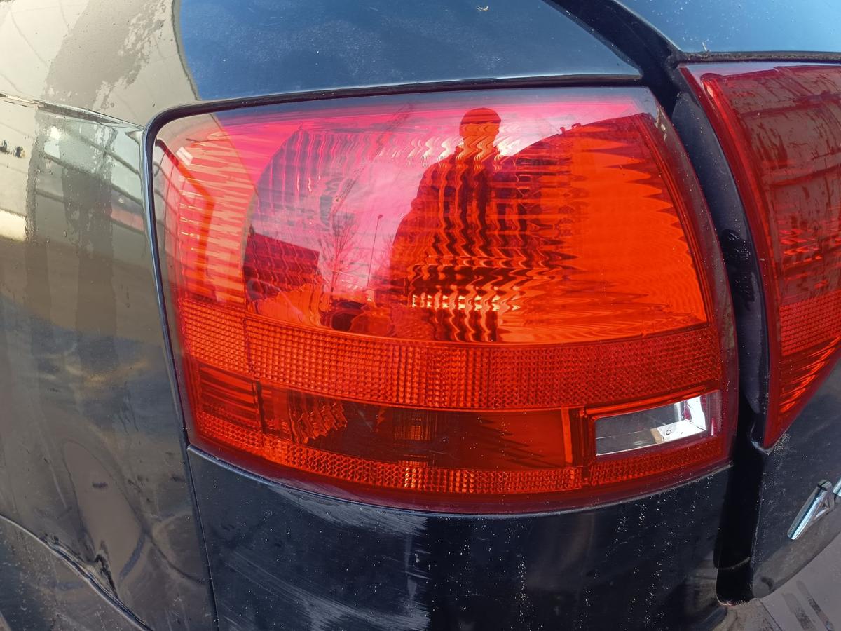 Audi A4 B7 Avant original R&uuml;ckleuchte links aussen Heck Schluss Licht Bj 2006