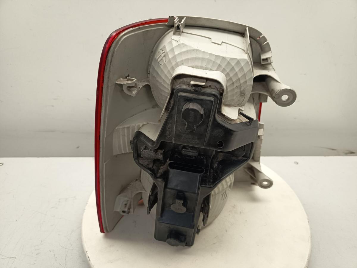 VW Touran 1T original R&uuml;ckleuchte rechts vor Facelift Baujahr 2006