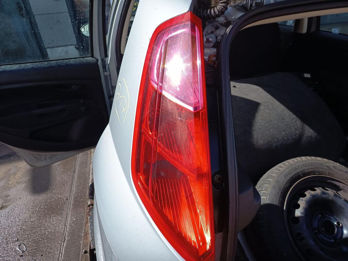 Fiat Grande Punto 199 original R&uuml;ckleuchte links Heck Schluss Licht Bj 2009