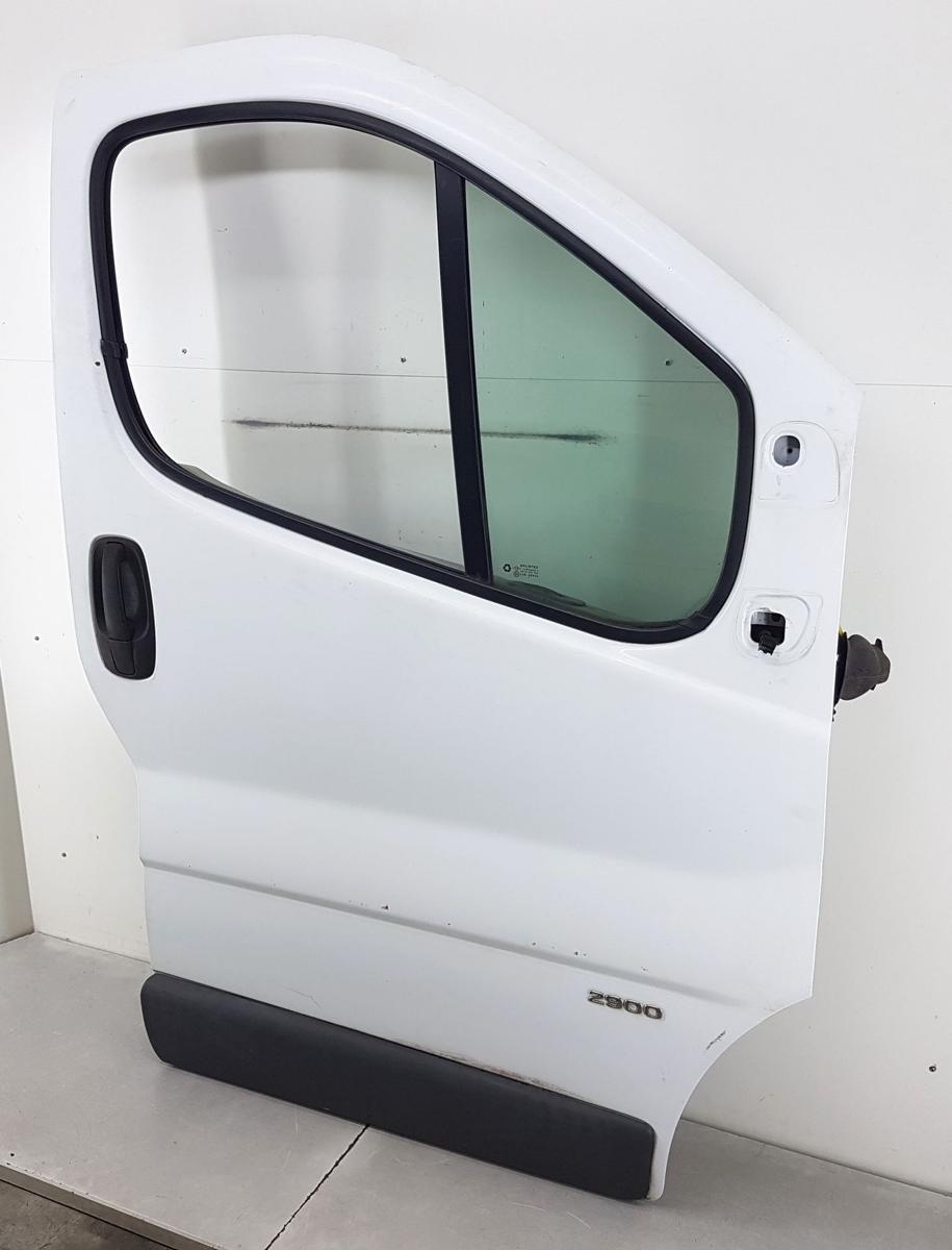 Opel Vivaro Tür vorn rechts in 10U Casablancaweiss Bj2007