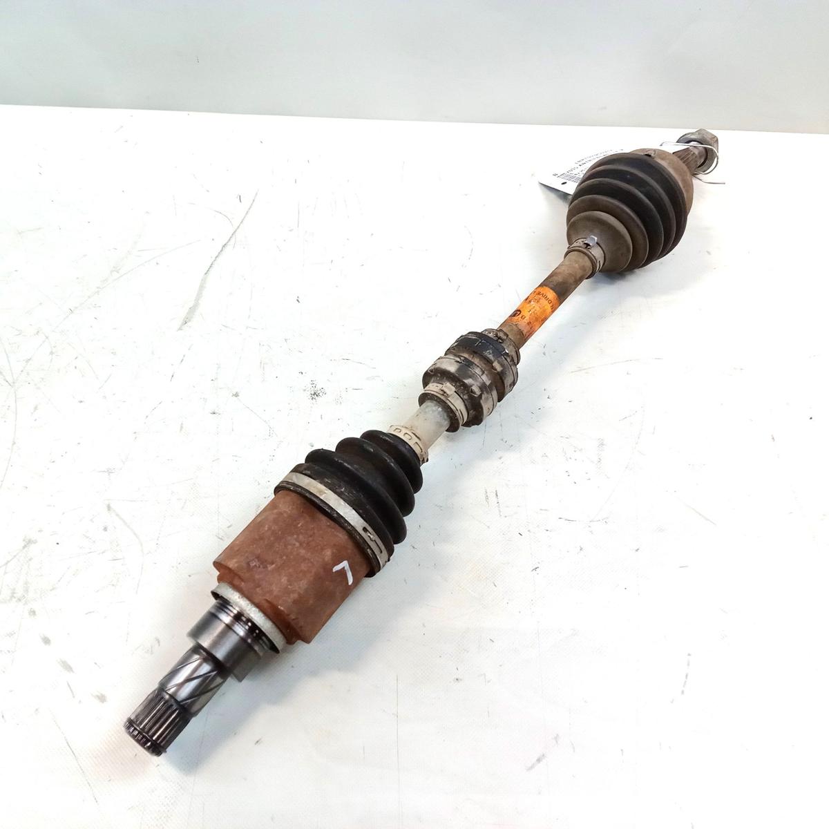 Nissan Micra K13 Antriebswelle Gelenkwelle links 1.2 CVT-Automatik Bj.2013