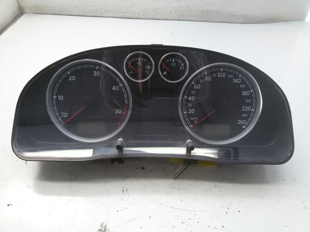 VW Passat 3BG Baujahr 2003 Kombiinstrument Tacho 1.9TDI 96kw 3B0920807A