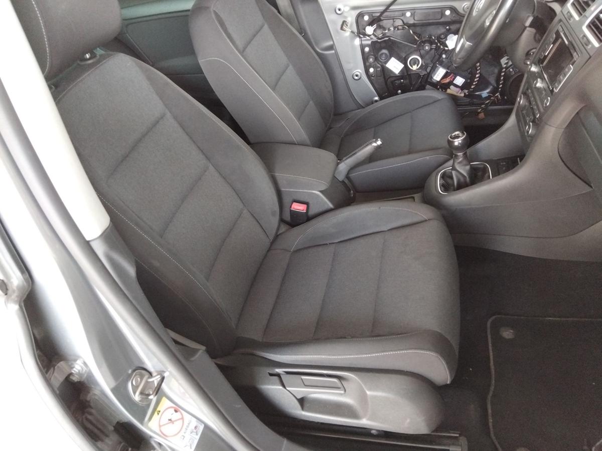 VW Golf 6 orig. Sitz vorn rechts Beifahrersitz Stoff dunkelgrau 5-Türer BJ2012