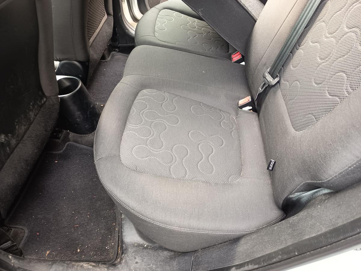 Hyundai i20 original R&uuml;cksitzbank komplett Stoff anthrazit grau Bj 2012