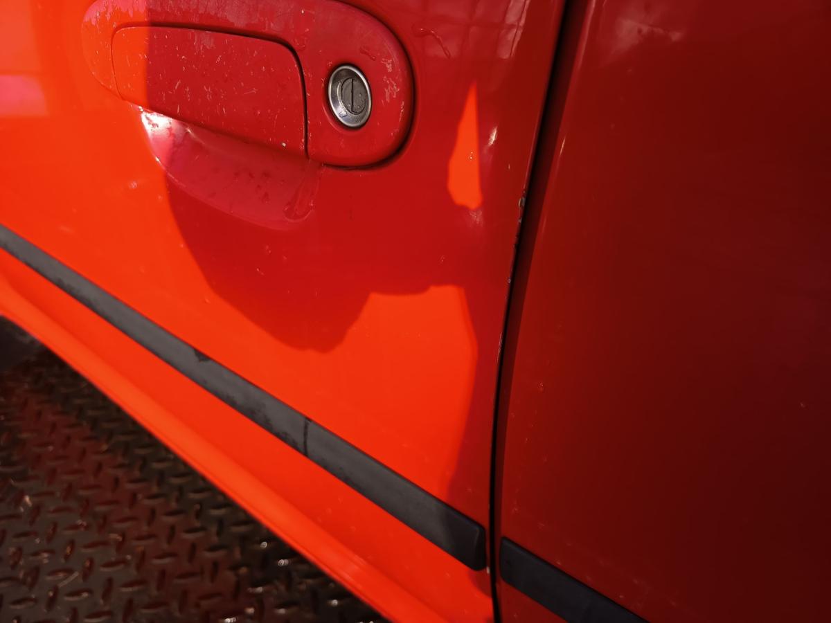 Toyota Yaris XP10 original T&uuml;r vorn links Fahrer 3P0 Vulkanrot Bj 2001