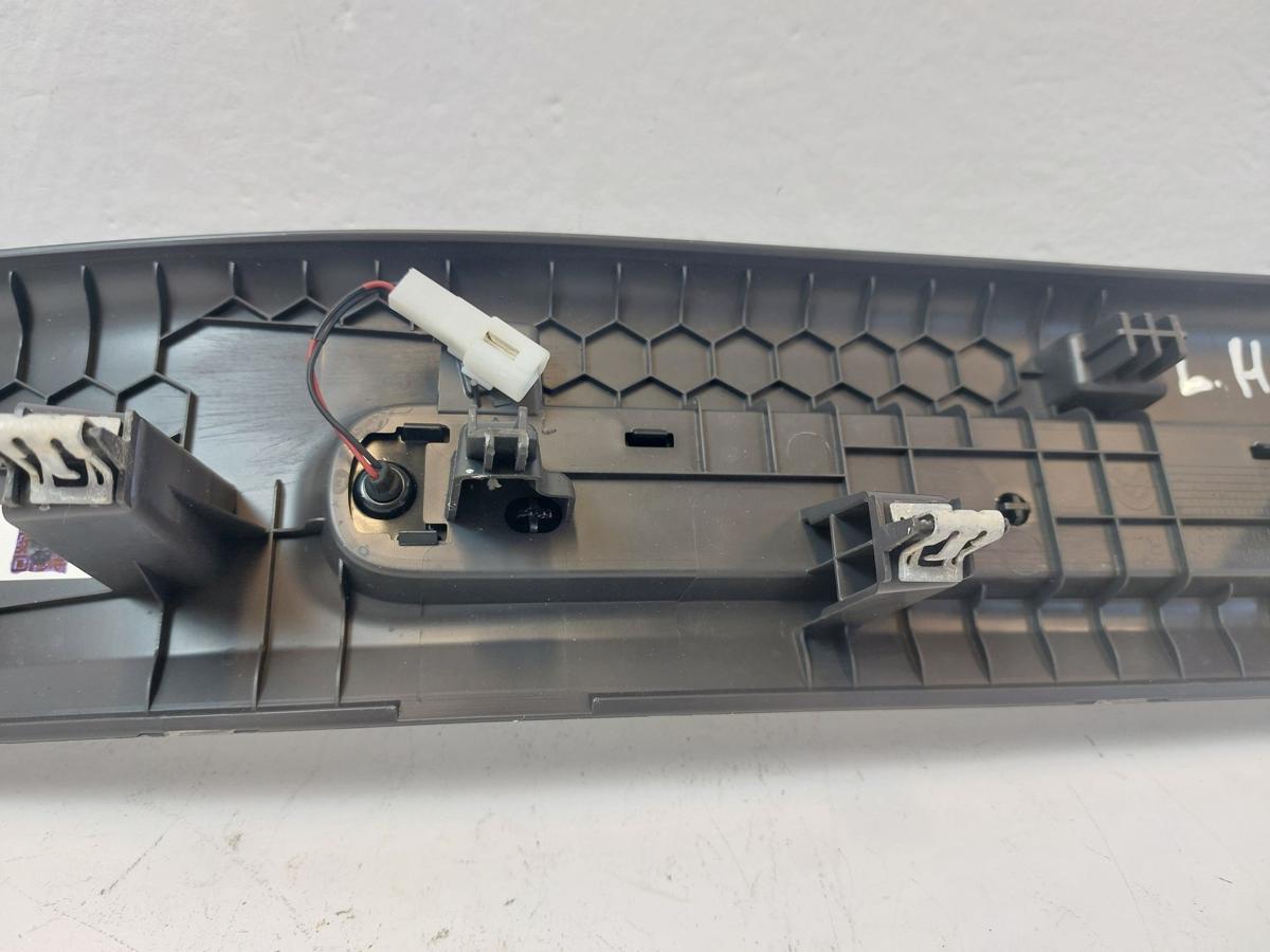 NIO ET7 Elektro Blende Verkleidung Einstiegsleiste hinten links beleuchtet OEM