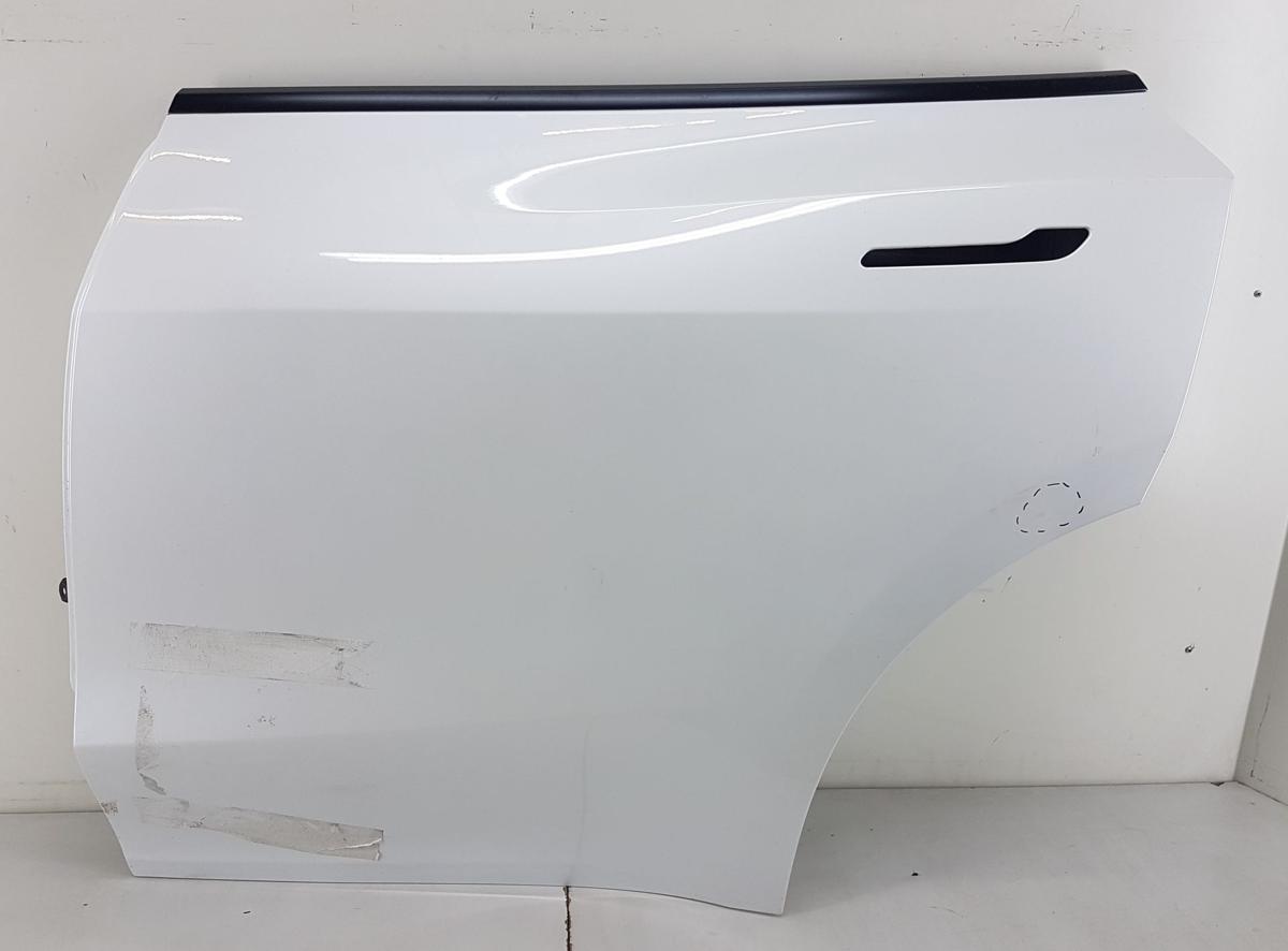 Tesla Model Y T&uuml;r hinten links in PPSW White Water Pearl Bj22 Rohbaut&uuml;r