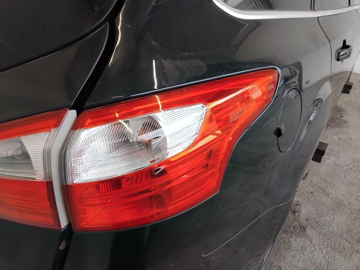 Ford Focus 3 DYB Turnier original R&uuml;ckleuchte Heckleuchte rechts Kombi BJ2011