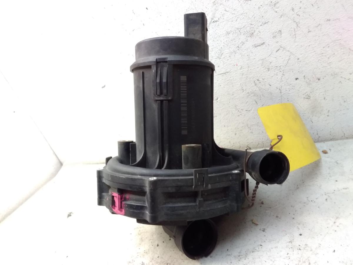 Audi A4 B5 8D original Sekund&auml;rluftpumpe 078906601D 72185112 2.8 142kw BJ1998
