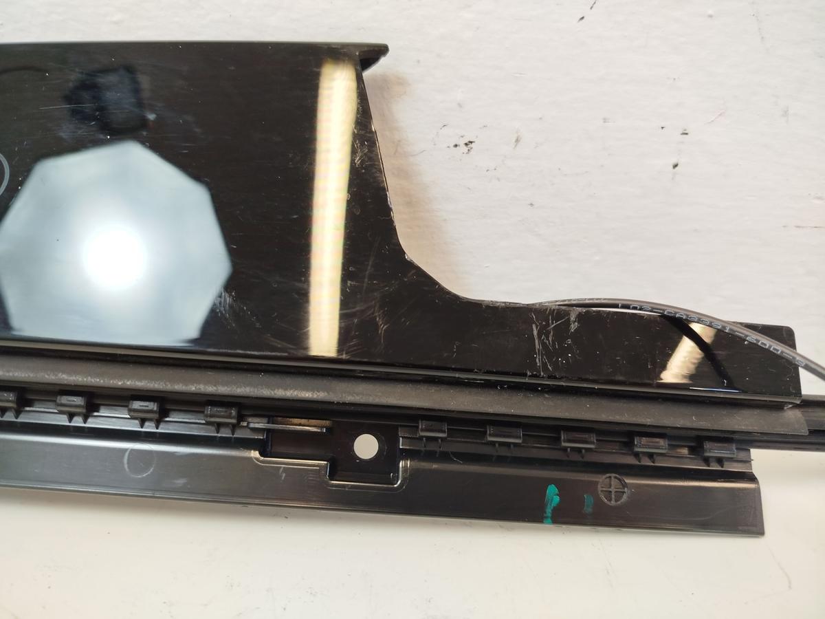 NIO EL6 Elektro SUV B-S&auml;ule Verkleidung Blende Fahrert&uuml;r mit NFC Kartenleser