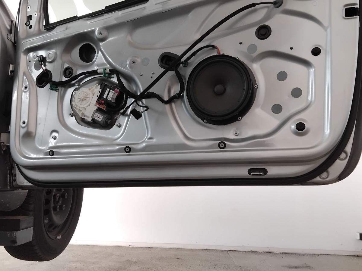 VW Golf 5 Tür vorn rechts Beifahrertür 3-türig LA7W reflexsilbermetallic BJ2008