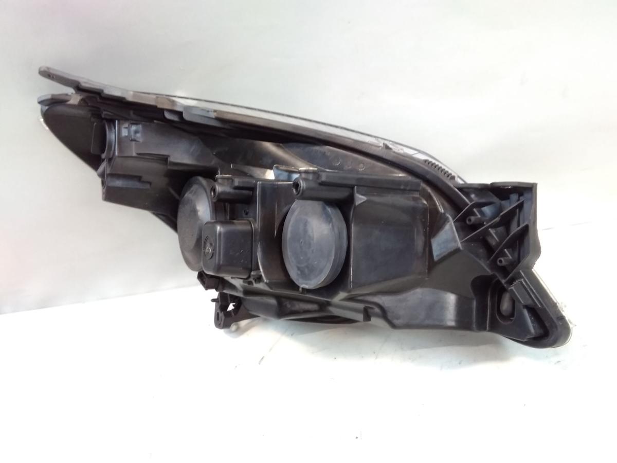 Opel Astra H Scheinwerfer vorn links schwarzer Hintergrund Halogen TYC BJ2006
