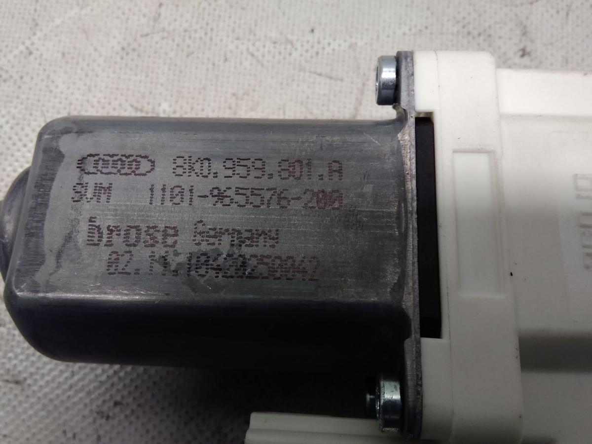 Audi A4 8K B8 original Fensterhebermotor vorn links Bj.2010