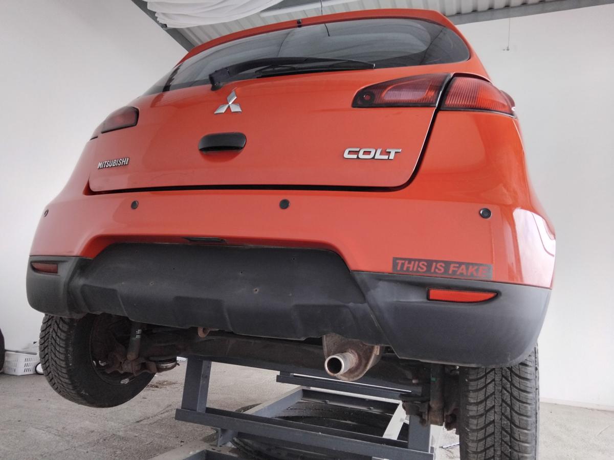 Mitsubishi Colt Z30 original Stossfänger hinten 3 Türer Facelift BJ2009 PDC