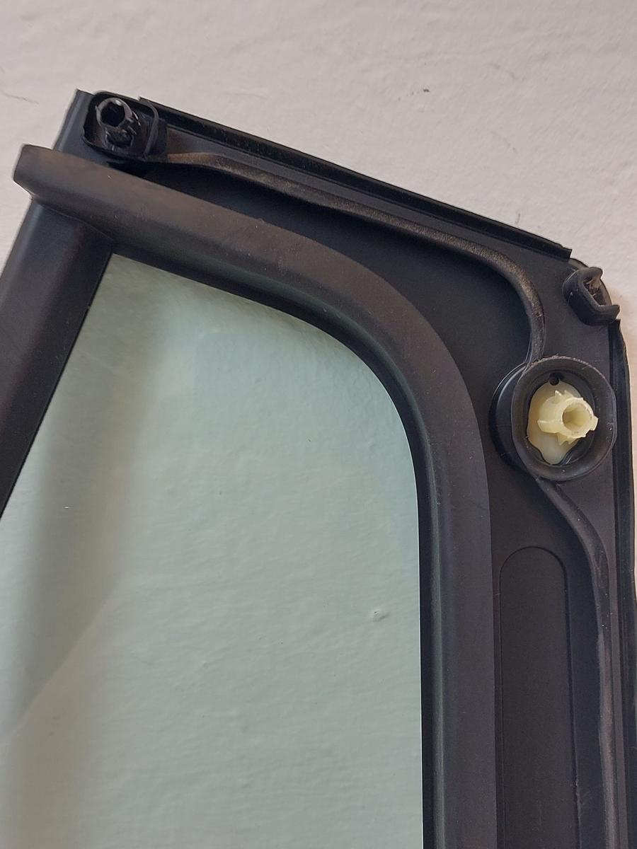 VW Golf 8 VIII CD Variant Dreieckscheibe T&uuml;r hinten rechts Kombi get&ouml;nt