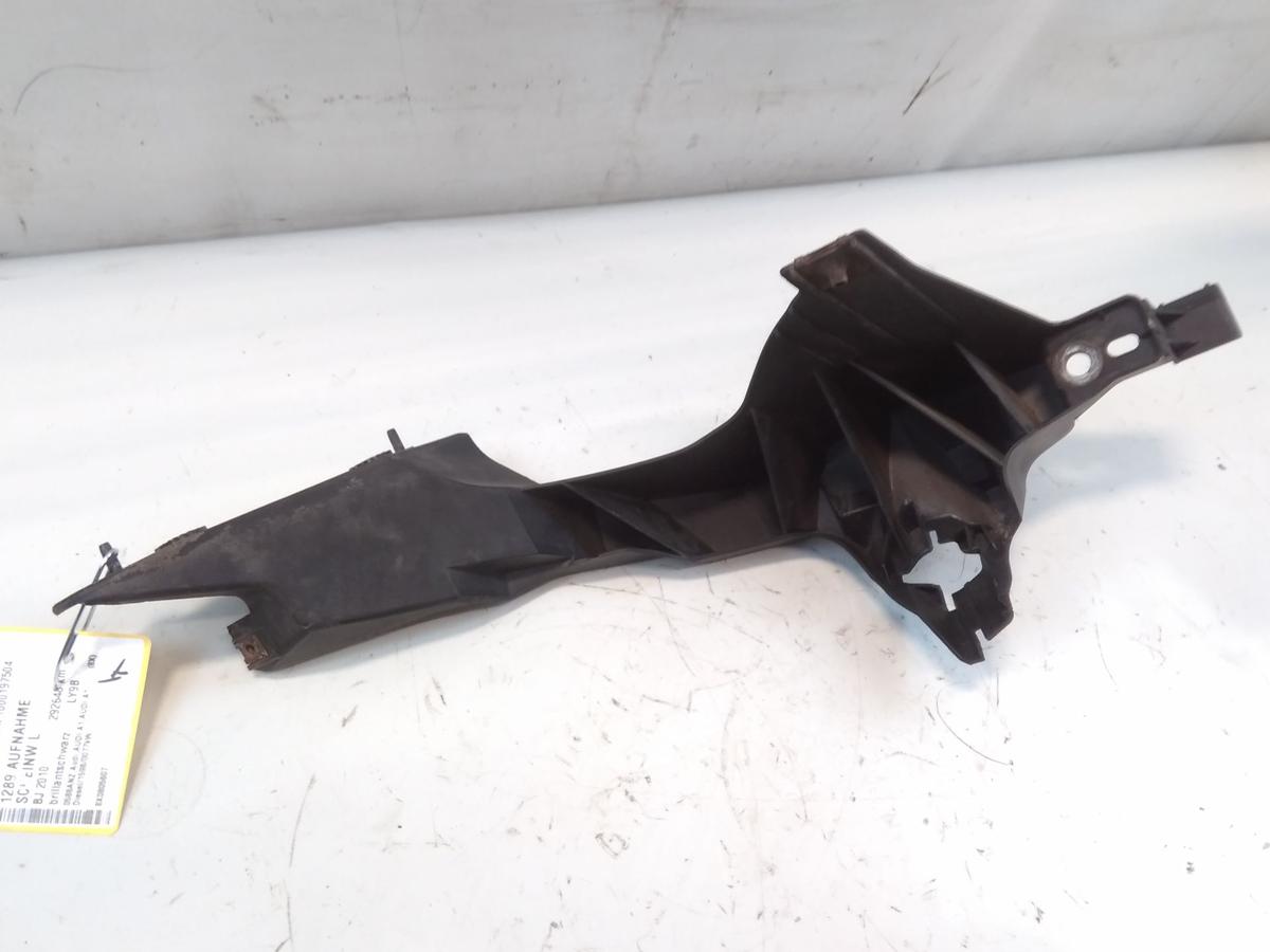 Audi A1 8X original Aufnahme Scheinwerfer links 8X0805607 BJ2010