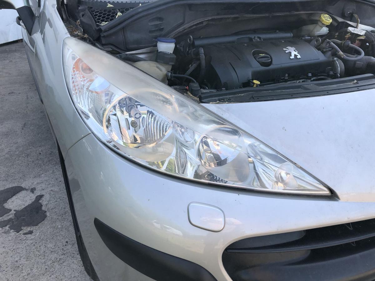Peugeot 207 SW Typ WE Scheinwerfer vorn rechts Hauptscheinwerfer Halogen Tr&uuml;b