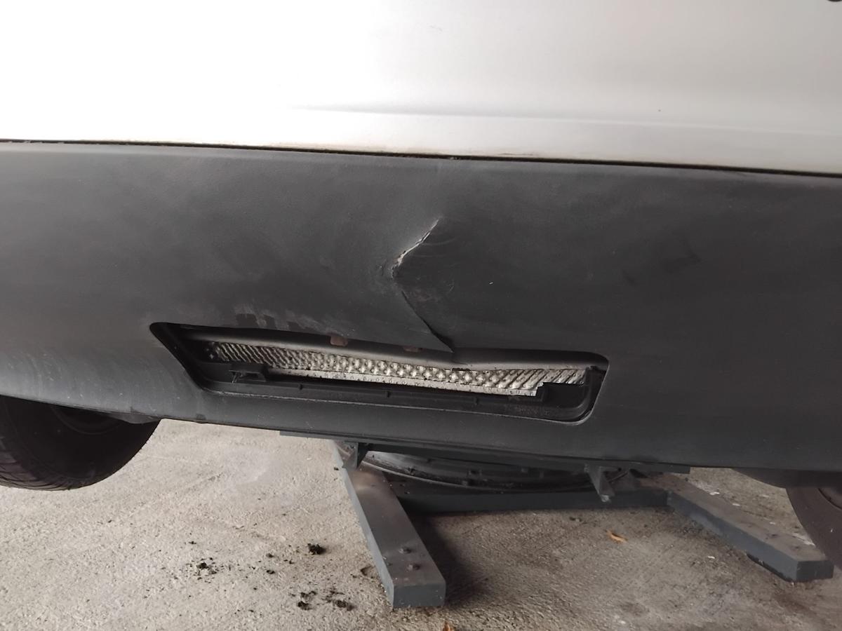 VW Golf Plus 5M orig.Stoßstange Stoßfänger hinten Oberteil PDC BJ2005 LA7W reflexsilbermetallic VW Golf Plus 5M orig.Stoßstange Stoßfänger hinten Oberteil PDC BJ2005 LA7W reflexsilbermetallic