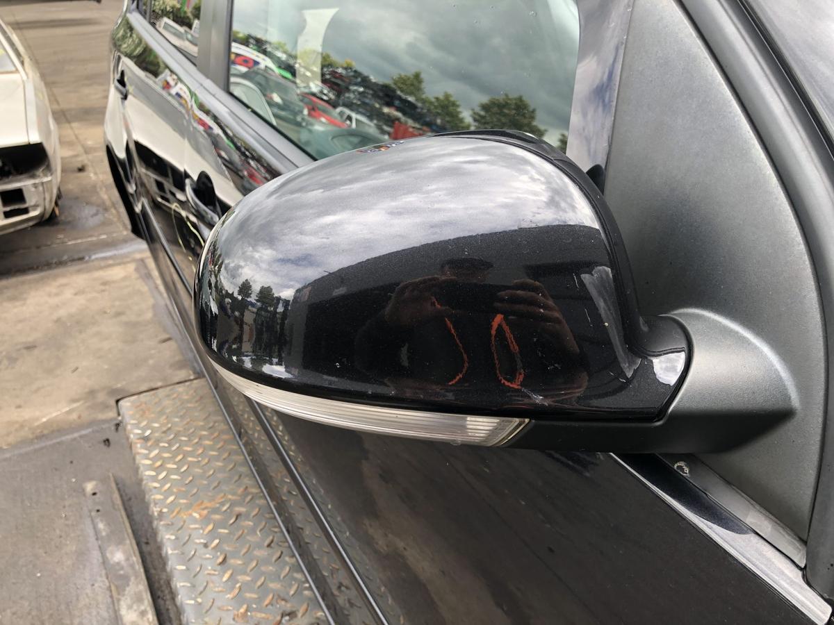 VW Golf V original Aussenspiegel rechts elektrisch C9Z Black magic Bj 2008