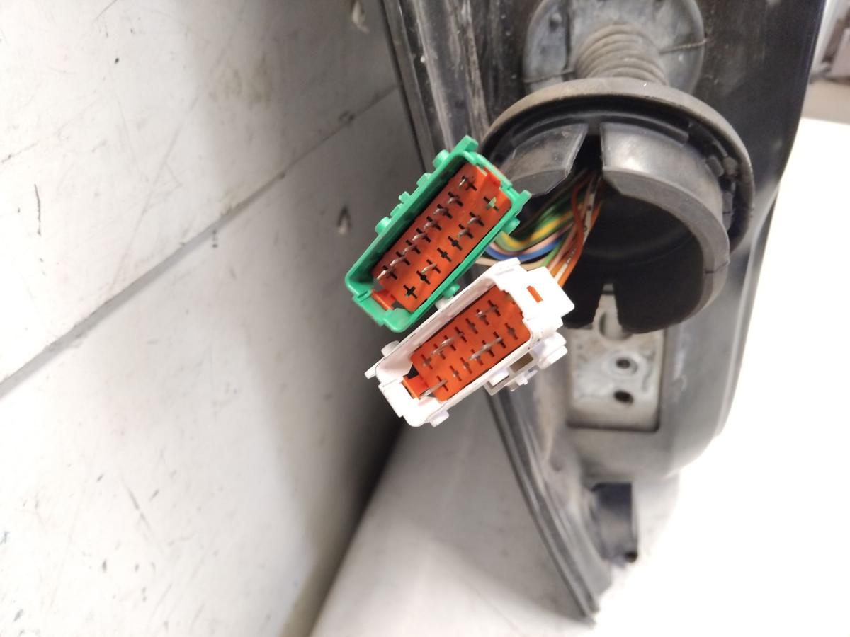 Peugeot 207 original T&uuml;r vorn rechts EXL Nachtschwarz Metallic BJ2006