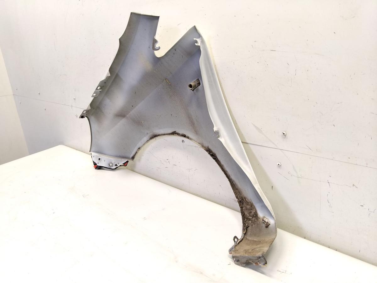 Opel Corsa D original Kotfl&uuml;gel vorn rechts Z474 Casablancawei&szlig; BJ2010