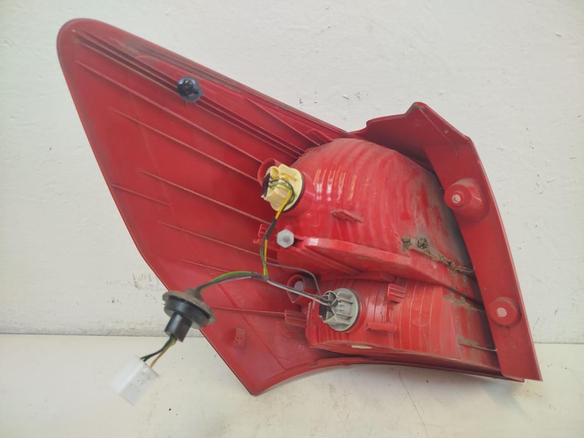 Kia Venga YN R&uuml;ckleuchte rechts au&szlig;en Heckleuchte Ecke kein LED bis 2016