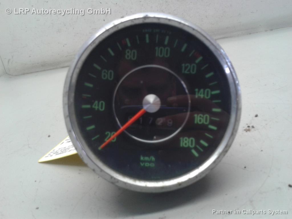 Audi 60 Bj.1971 Tachometer Armatur 1.5 40kw