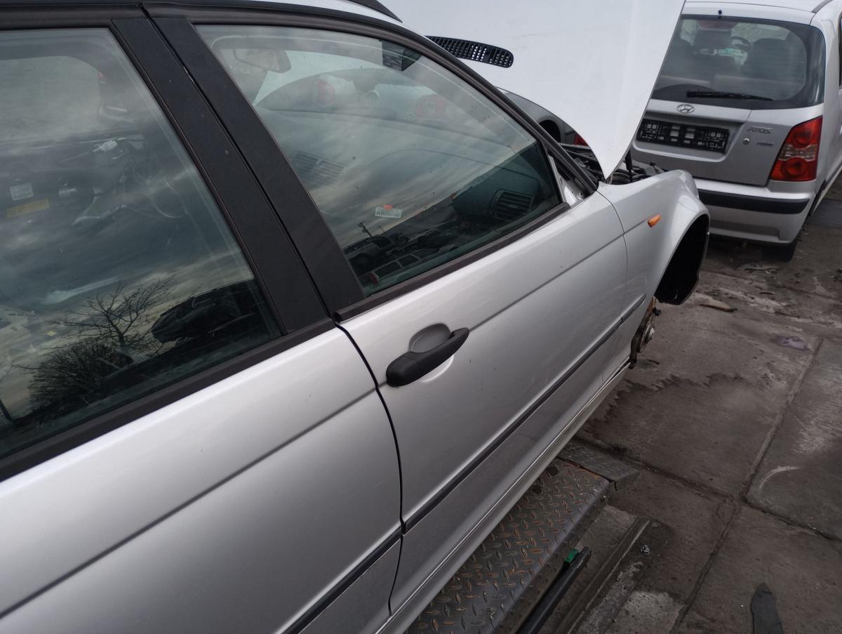 BMW 3er E46 Touring orig Tür vorn rechts Beifahrer 354 Titansilber met Bj 2002